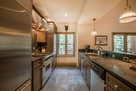 Auberge Residences at Element 52
