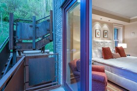 Auberge Residences at Element 52