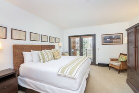 Auberge Residences at Element 52