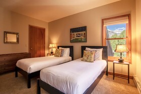 Auberge Residences at Element 52