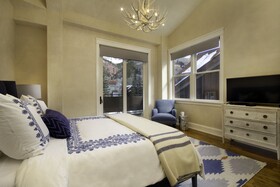 Auberge Residences at Element 52