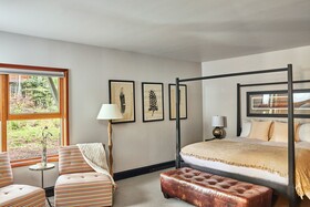 Auberge Residences at Element 52