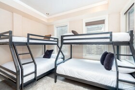 Auberge Residences at Element 52