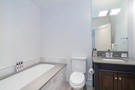 Auberge Residences at Element 52