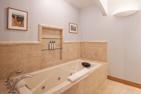 Auberge Residences at Element 52