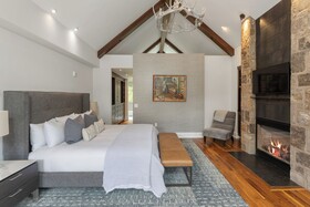 Auberge Residences at Element 52
