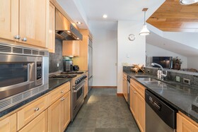 Auberge Residences at Element 52