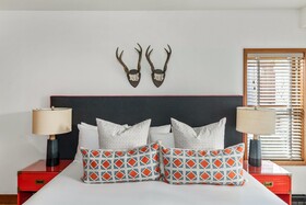Auberge Residences at Element 52