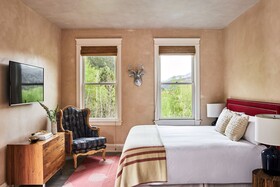 Auberge Residences at Element 52