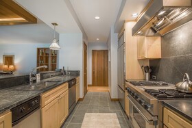 Auberge Residences at Element 52