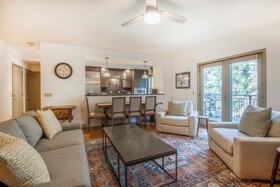 Auberge Residences at Element 52