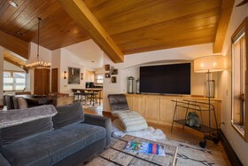 Auberge Residences at Element 52