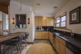 Auberge Residences at Element 52