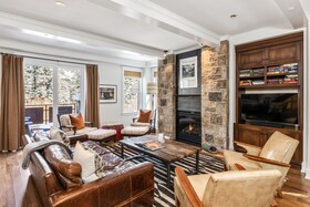 Auberge Residences at Element 52