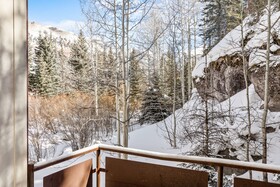 Auberge Residences at Element 52