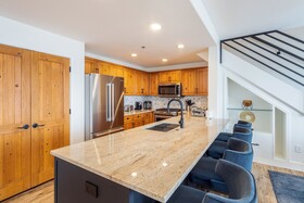 Bear Creek Lodge