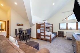Bear Creek Lodge