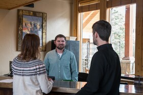 Bear Creek Lodge