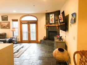 Bear Creek Lodge