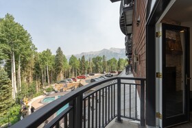 Bear Creek Lodge