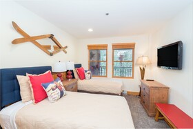 Bear Creek Lodge