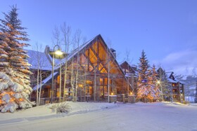 Bear Creek Lodge