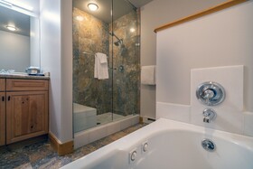 Bear Creek Lodge
