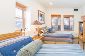 Bear Creek Lodge