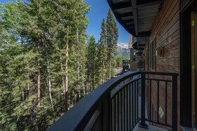 Bear Creek Lodge
