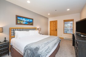 Bear Creek Lodge