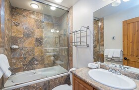 Bear Creek Lodge