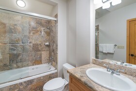 Bear Creek Lodge