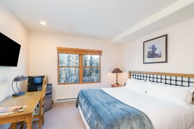 Bear Creek Lodge