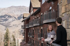 Bear Creek Lodge