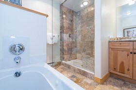 Bear Creek Lodge