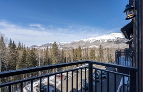 Bear Creek Lodge