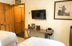 Bear Creek Lodge