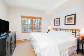 Bear Creek Lodge