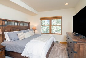 Bear Creek Lodge