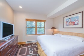 Bear Creek Lodge