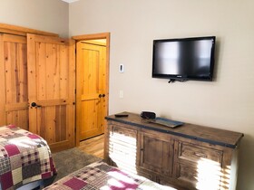 Bear Creek Lodge