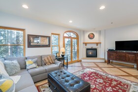 Bear Creek Lodge