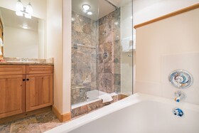 Bear Creek Lodge