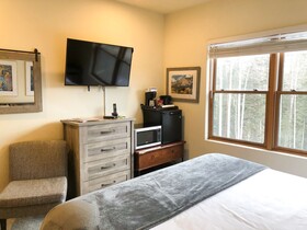 Bear Creek Lodge