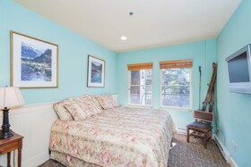 Bear Creek Lodge