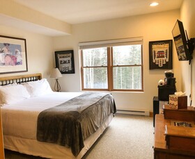 Bear Creek Lodge