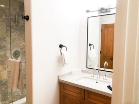 Bear Creek Lodge
