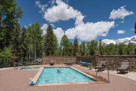 Bear Creek Lodge