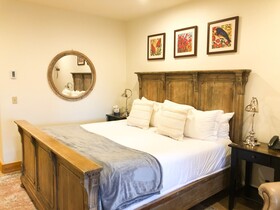 Bear Creek Lodge