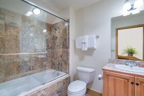 Bear Creek Lodge